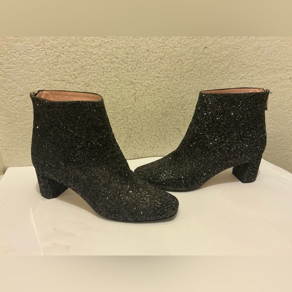 Kate Spade Women’s Black Glitter Covered Heeled Party Boots Back Zipper Size 9b